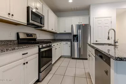 4219 S 57th Drive, Phoenix, AZ 85043 - Photo 11
