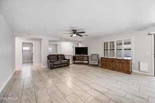 6672 S Vernon Dr, Chandler, AZ 85249 - Photo 9