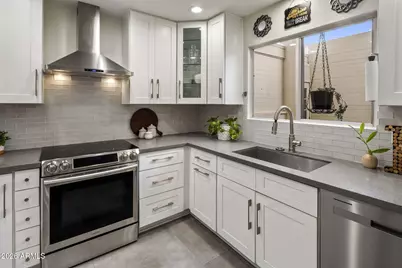 8633 E Monterosa Avenue, Scottsdale, AZ 85251 - Photo 23