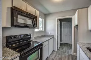 6807 N 61st Ave, Glendale, AZ 85301 - Photo 9