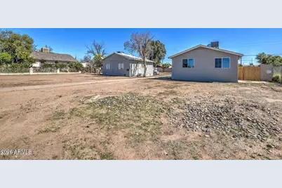 6807 N 61st Avenue, Glendale, AZ 85301 - Photo 3