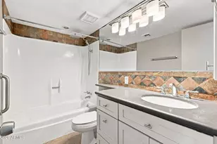 4201 E Camelback Rd, Phoenix, AZ 85018 - Photo 15