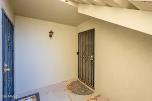 4201 E Camelback Rd, Phoenix, AZ 85018 - Photo 21