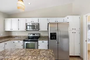 2743 E Verbena Dr, Phoenix, AZ 85048 - Photo 13