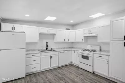 111 E Navajo Street, Huachuca City, AZ 85616 - Photo 23