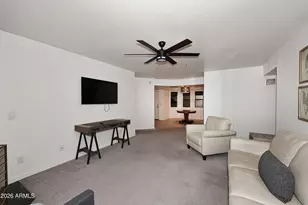 5104 N 32nd St, Phoenix, AZ 85018 - Photo 9