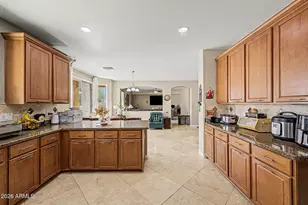 2141 W Ian Dr, Phoenix, AZ 85041 - Photo 15