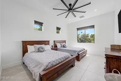 3526 E Hazelwood Street, Phoenix, AZ 85018 - Photo 33