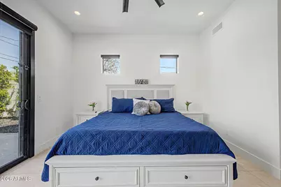 3526 E Hazelwood Street, Phoenix, AZ 85018 - Photo 23