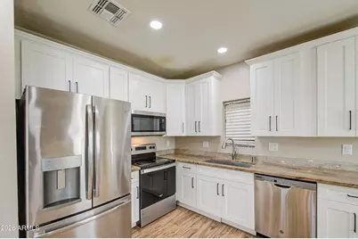 415 N 17th Drive, Phoenix, AZ 85007 - Photo 9