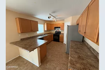 582 S 167th Lane, Goodyear, AZ 85338 - Photo 5