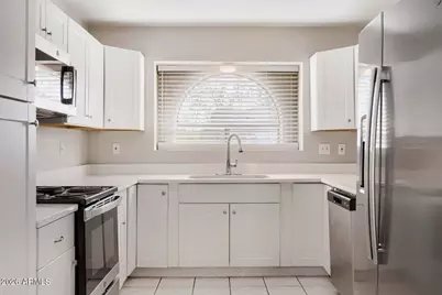 11820 N 75th Drive, Peoria, AZ 85345 - Photo 13