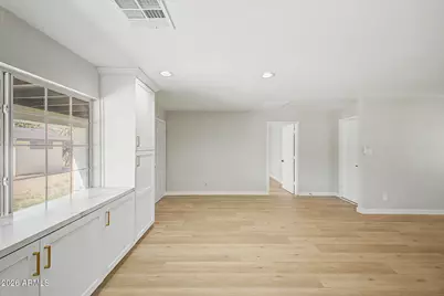 8621 W Turney Avenue, Phoenix, AZ 85037 - Photo 11