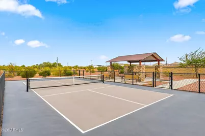 17270 W Sutherland Way, Surprise, AZ 85387 - Photo 9