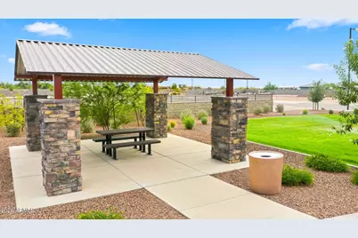 17270 W Sutherland Way, Surprise, AZ 85387 - Photo 11