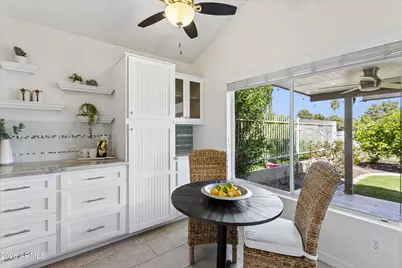 12005 N 40th Way, Phoenix, AZ 85028 - Photo 13