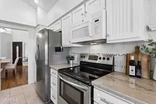 12005 N 40th Way, Phoenix, AZ 85028 - Photo 15