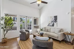 12005 N 40th Way, Phoenix, AZ 85028 - Photo 7