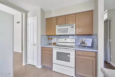 10722 W Irma Lane, Peoria, AZ 85373 - Photo 9