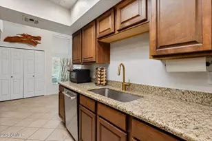 625 E Jeffrey Ave, Phoenix, AZ 85020 - Photo 13