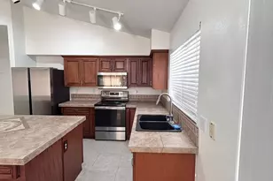 7561 W Cameron Dr, Peoria, AZ 85345 - Photo 9