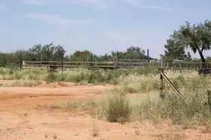 7725 E Nevada Dr, Hereford, AZ 85615 - Photo 21