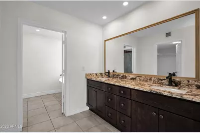 8434 E San Bernardo Drive, Scottsdale, AZ 85258 - Photo 15