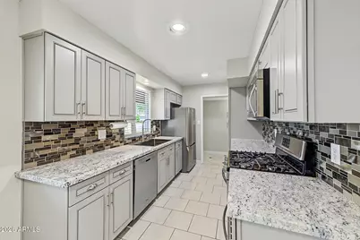 8227 E Osborn Road, Scottsdale, AZ 85251 - Photo 3