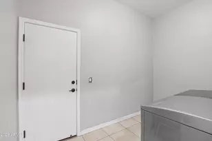 5561 S Wayne Dr, Chandler, AZ 85249 - Photo 29
