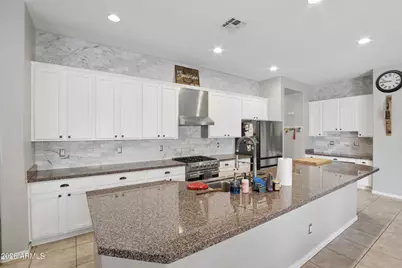 5561 S Wayne Drive, Chandler, AZ 85249 - Photo 9