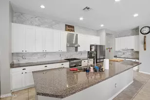 5561 S Wayne Dr, Chandler, AZ 85249 - Photo 9