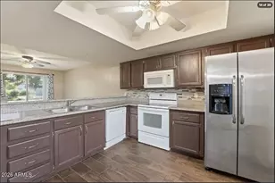 19601 N 7th St, Phoenix, AZ 85024 - Photo 3
