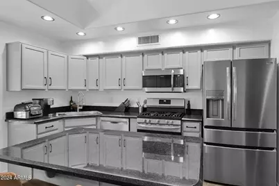 3432 E Lance Lane, Phoenix, AZ 85018 - Photo 3