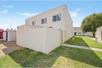 5206 N 42nd Lane, Phoenix, AZ 85019 - Photo 27
