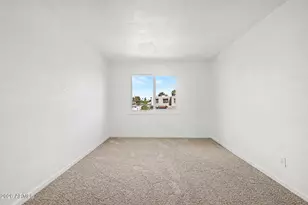5206 N 42nd Ln, Phoenix, AZ 85019 - Photo 17