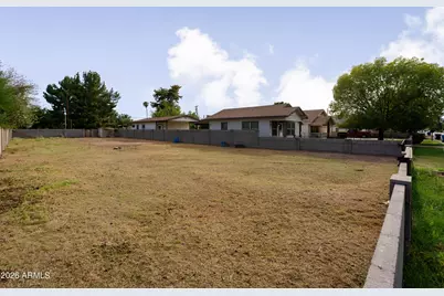 2217 W Hayward Avenue #-, Phoenix, AZ 85021 - Photo 9