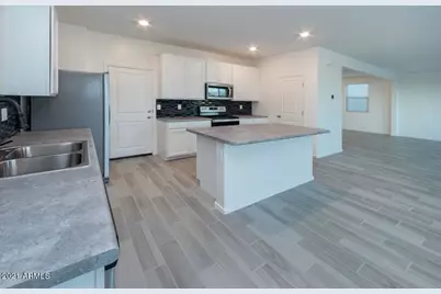7251 N 125th Drive, Glendale, AZ 85307 - Photo 5
