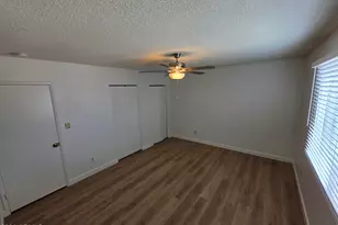 3850 W Caribbean Ln, Phoenix, AZ 85053 - Photo 17