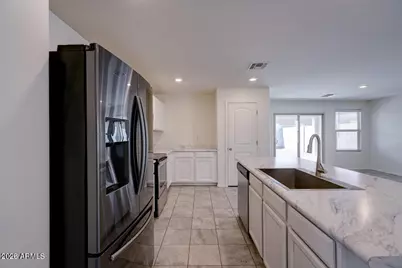 12645 W Palmaire Avenue, Glendale, AZ 85307 - Photo 7