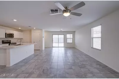 12645 W Palmaire Avenue, Glendale, AZ 85307 - Photo 9