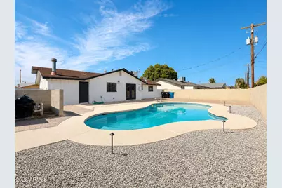 3739 W Flynn Lane, Phoenix, AZ 85019 - Photo 15