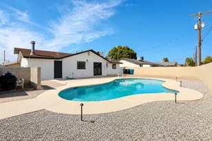 3739 W Flynn Ln, Phoenix, AZ 85019 - Photo 15