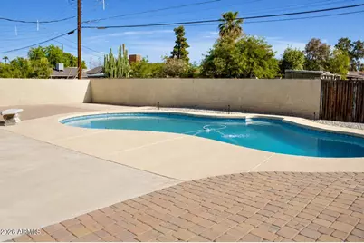 3739 W Flynn Lane, Phoenix, AZ 85019 - Photo 17