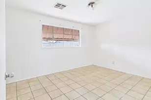 5734 N 36th Dr, Phoenix, AZ 85019 - Photo 17