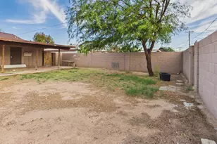 5734 N 36th Dr, Phoenix, AZ 85019 - Photo 21