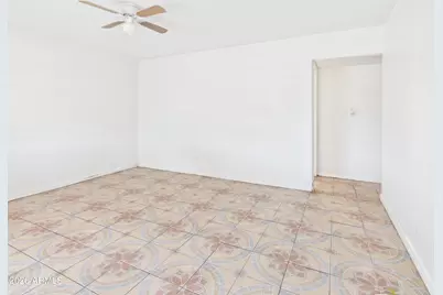 5734 N 36th Drive, Phoenix, AZ 85019 - Photo 11