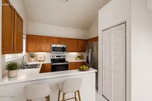 1633 E Lakeside Dr, Gilbert, AZ 85234 - Photo 13