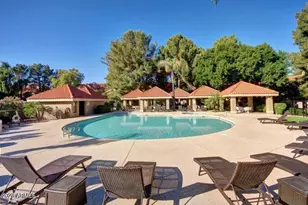 1633 E Lakeside Dr, Gilbert, AZ 85234 - Photo 41