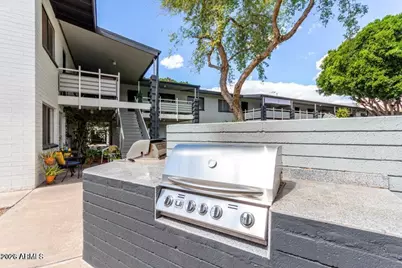 749 E Montebello Avenue #125, Phoenix, AZ 85014 - Photo 9