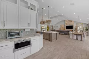 9016 N 60th St, Paradise Valley, AZ 85253 - Photo 17